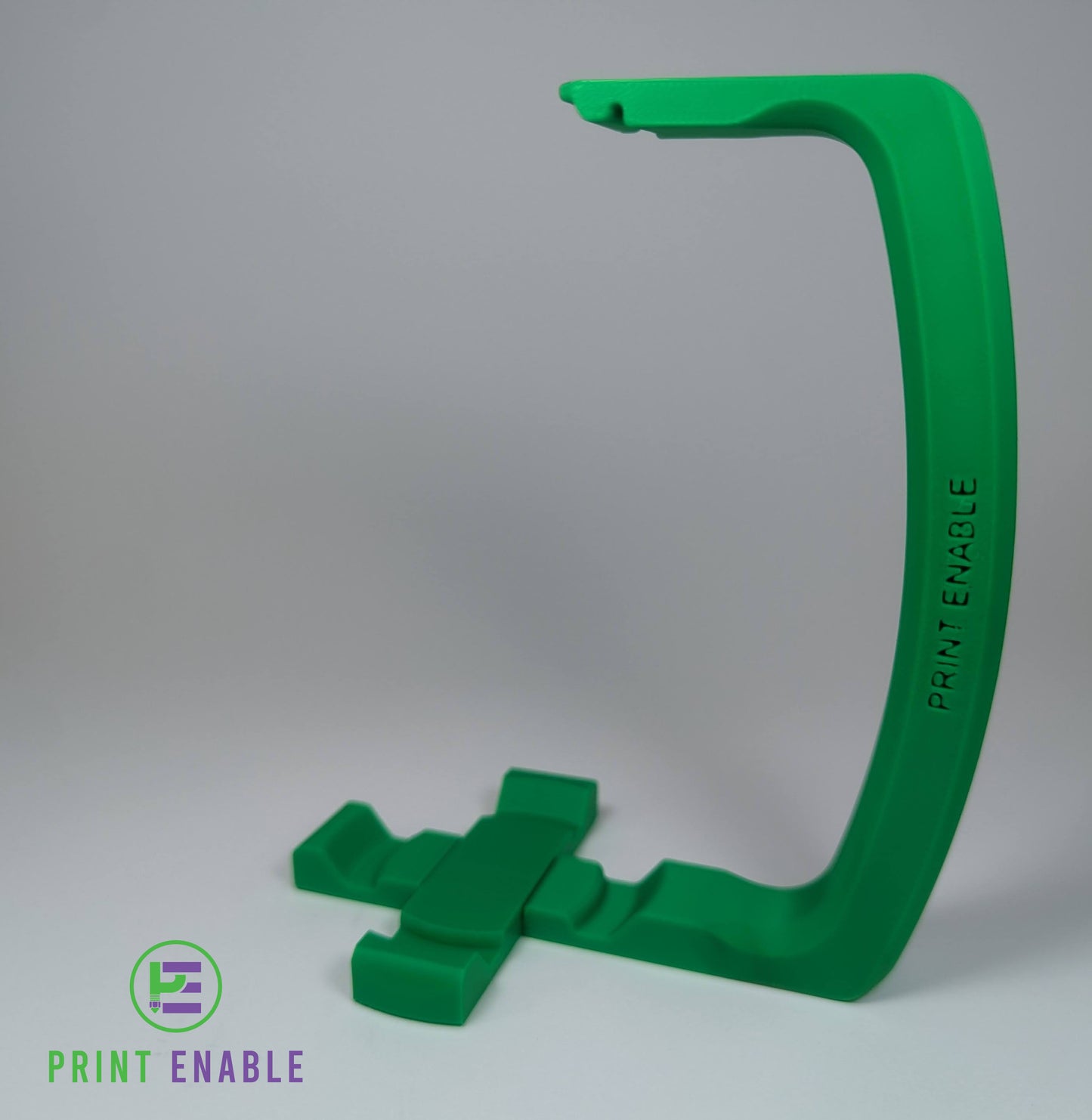 Ergonomic can handle design with integrated base for stability